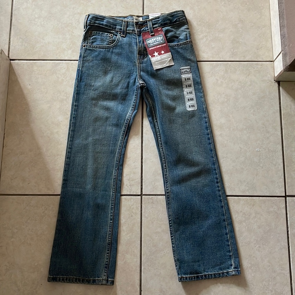 Brand new with tags Levi Strauss Signature Boys size 7 bootcut jeans